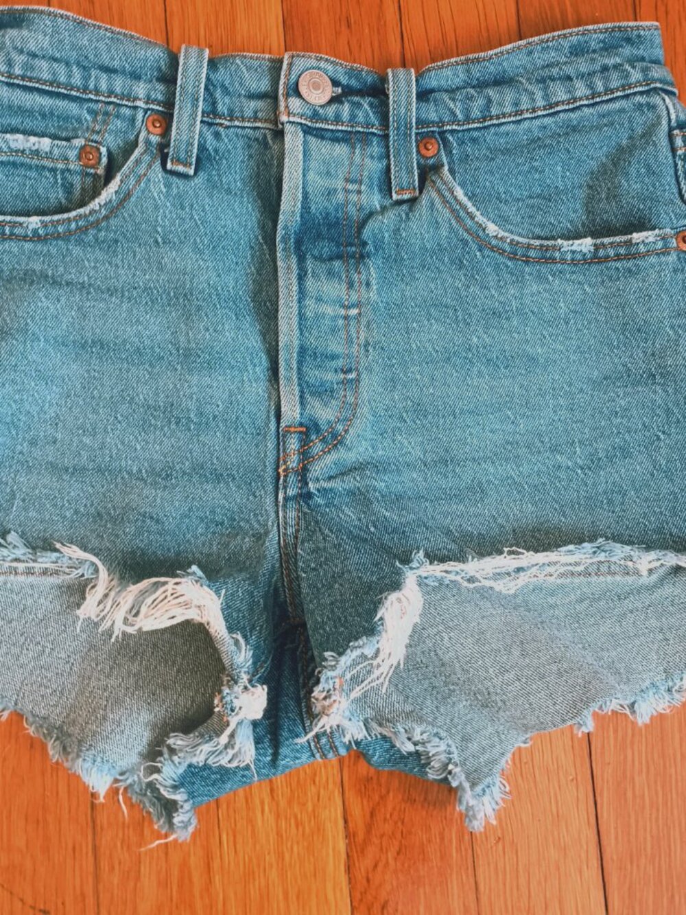 Levi's 501 Button Fly Cut Off Shorts 26 Women's High-Rise Medium Wash Denim